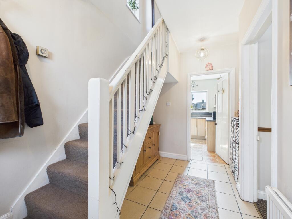 CAM04671G0-PR0040-STILL010