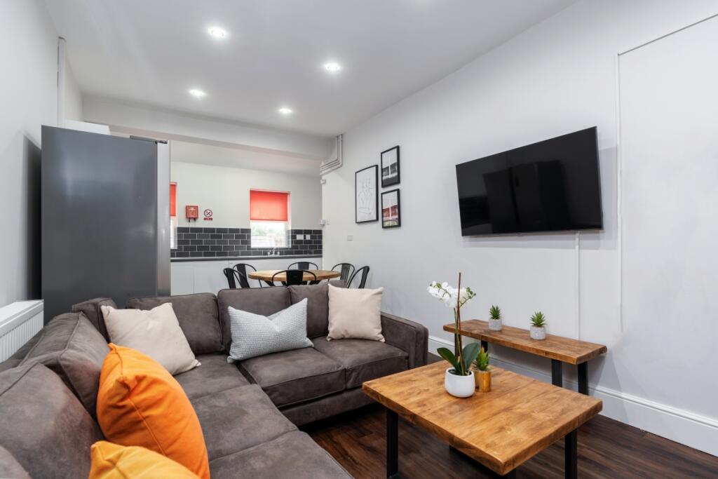 2 Lombard Grove, Living Room 2