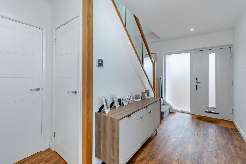 8660166-interior25-800.jpg