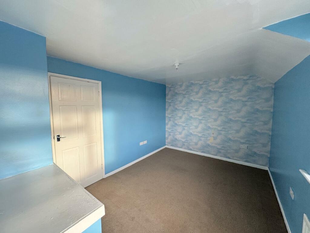 BEDROOM 2 (FRONT)