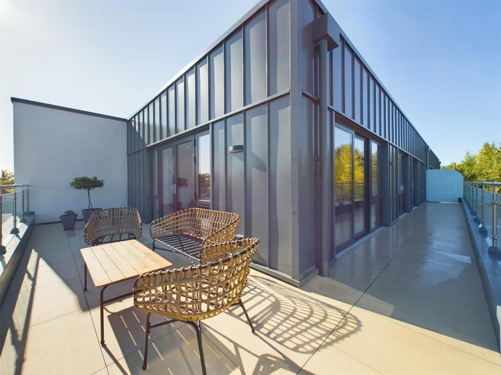 Show Apartment - Roof Terrace 1.jpg