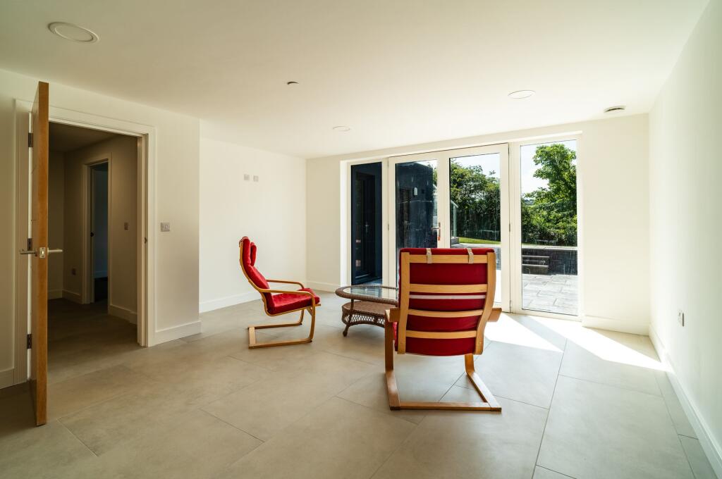 Bedroom 4 / Additional Reception Room