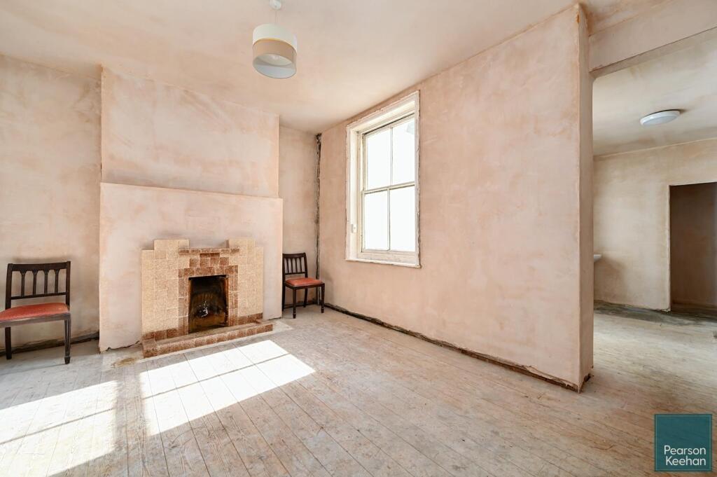 144 Springfield Road, bn1 (23).jpg