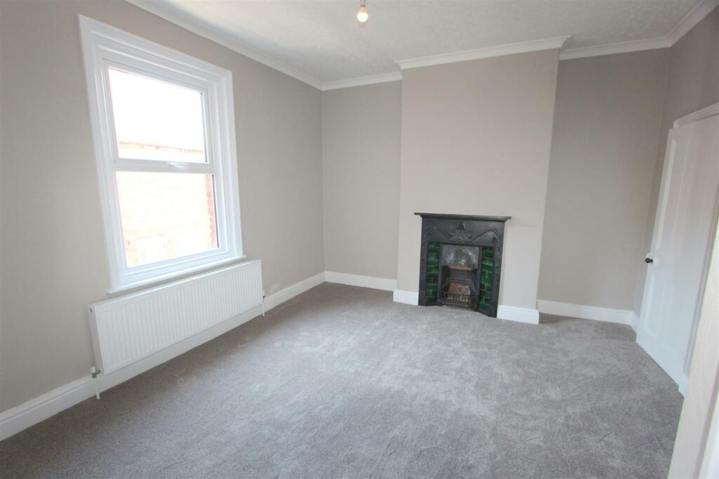 West Bank Avenue, 1, Flat 2, Bed 2.jpg