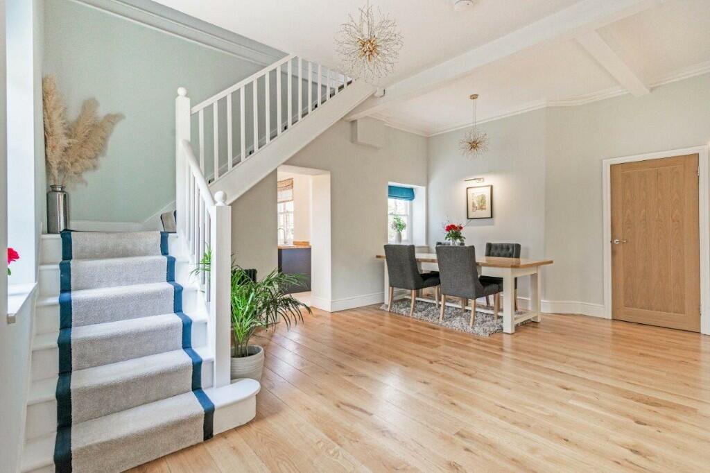 Reception/dining rm