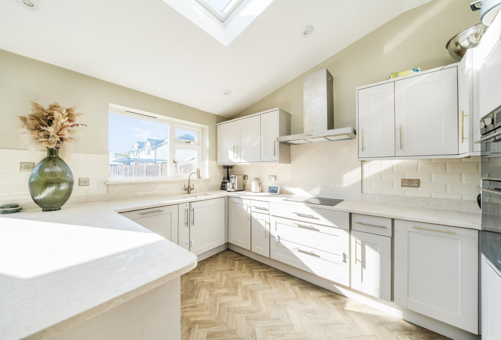 1358421-13-68d5b2...