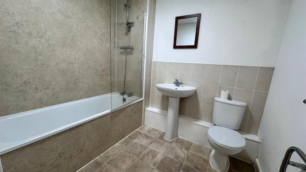 Main Bathroom