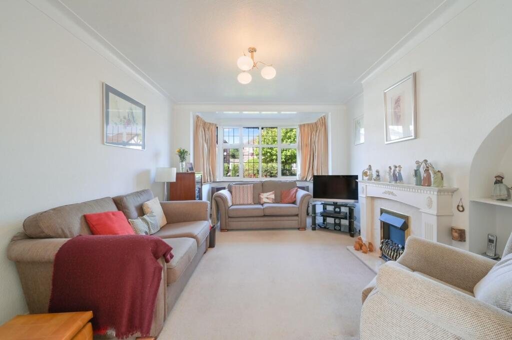 STONELEIGH CRESCENT  (8).jpg