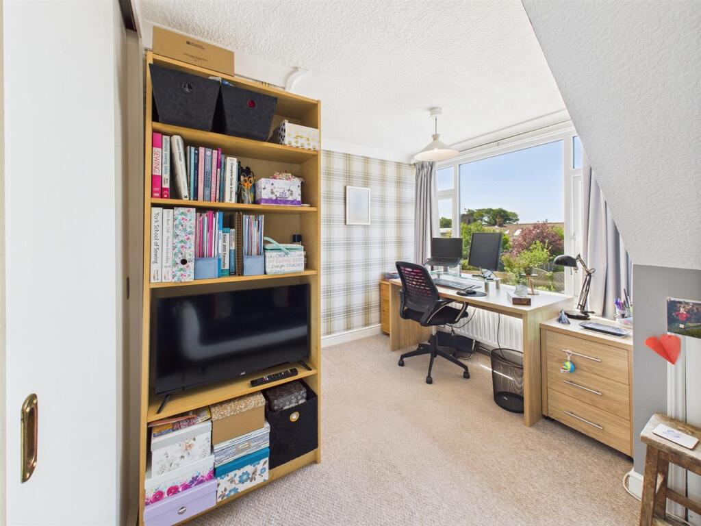 Bedroom: