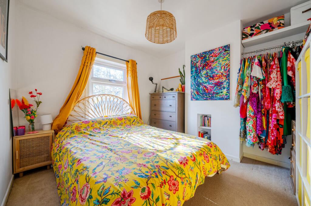 1382651-3-691b175...