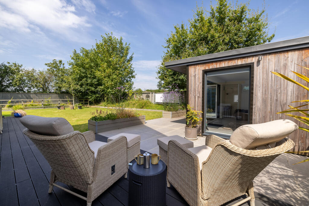 4 Old Nursery Gardens, Ashcott-23