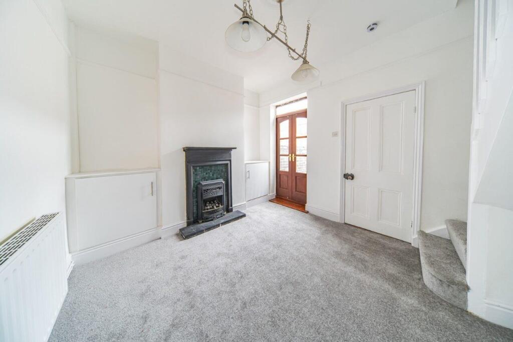 46 Columbia Road sitting room.jpg