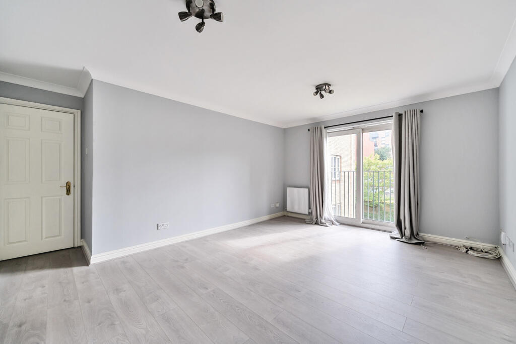 1332594-6-688b98c...