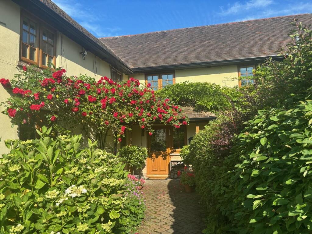 Symmonds Cottage.jpg