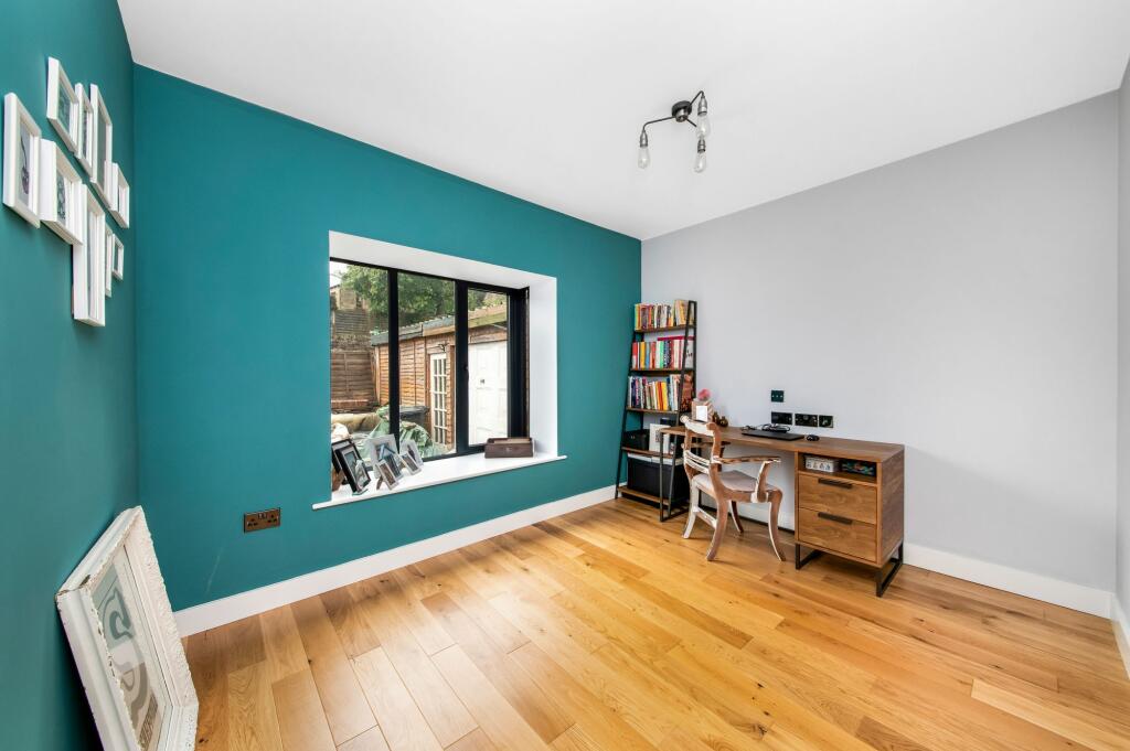 HOME OFFICE / GROUND FLOOR BEDROOM