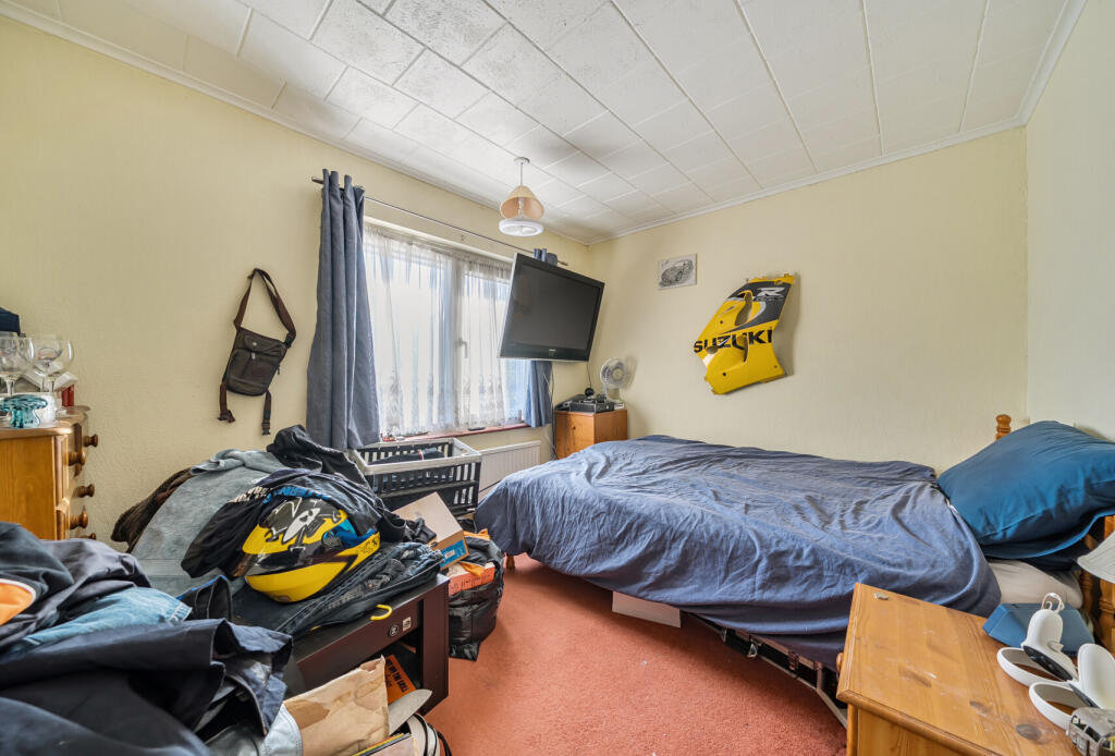 1369270-19-68ff43...