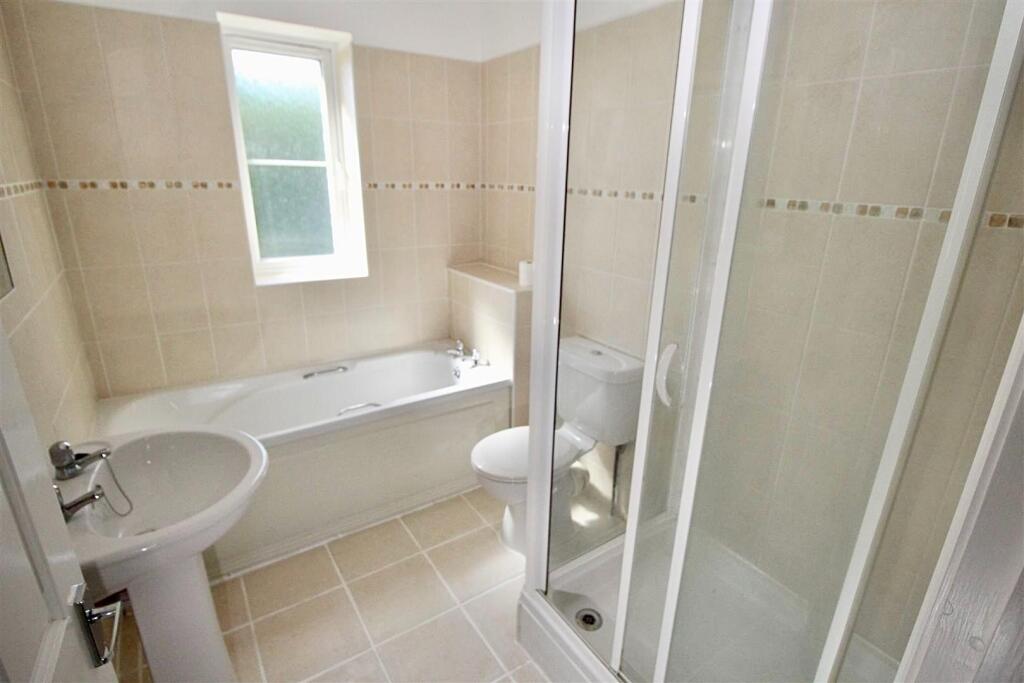 Family Bathroom.jpg