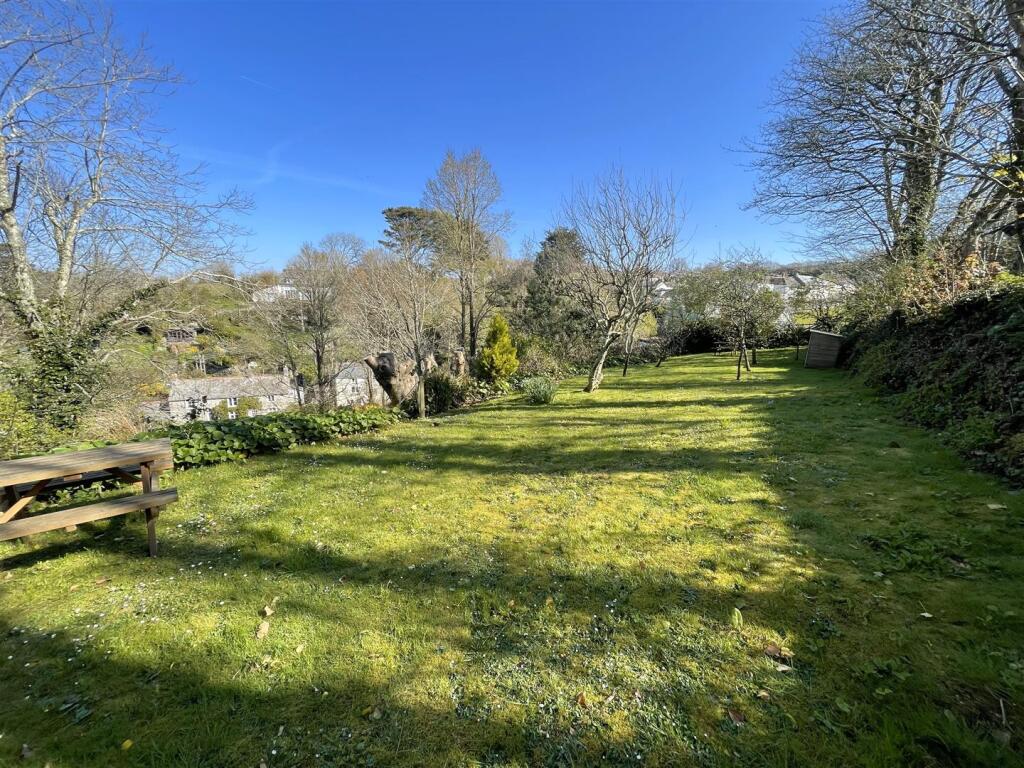 garden .jpg
