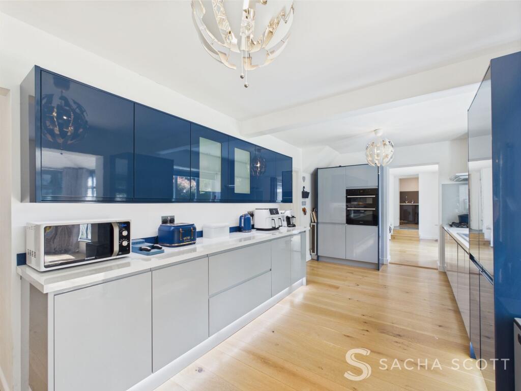 Kitchen / Breakfast Room