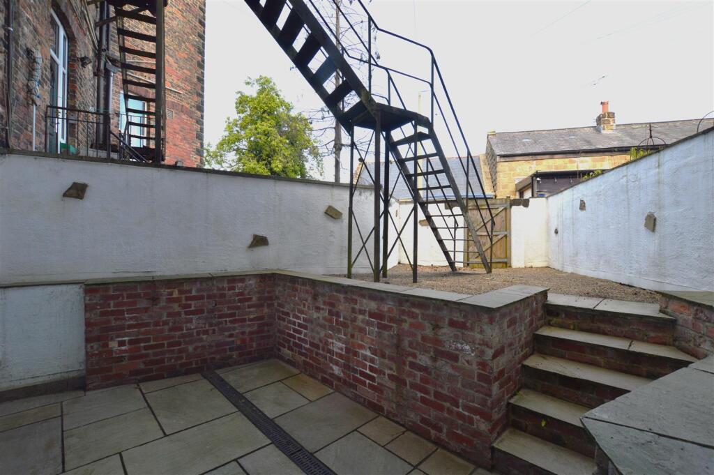 Rear courtyard