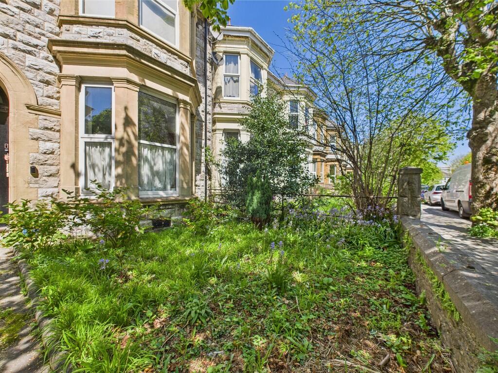 CAM03974G0-PR0131...