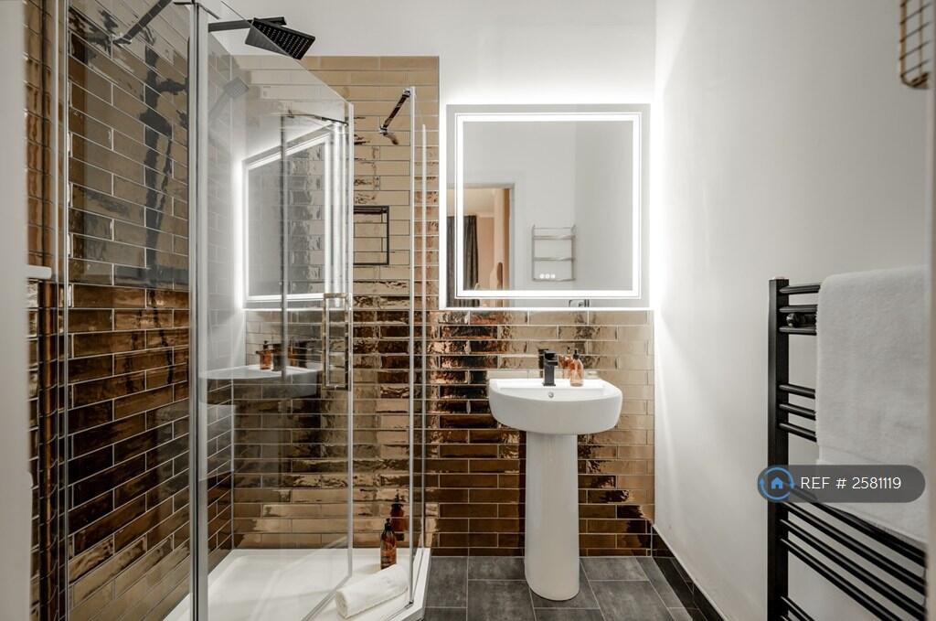 Bedroom 1 En-Suite
