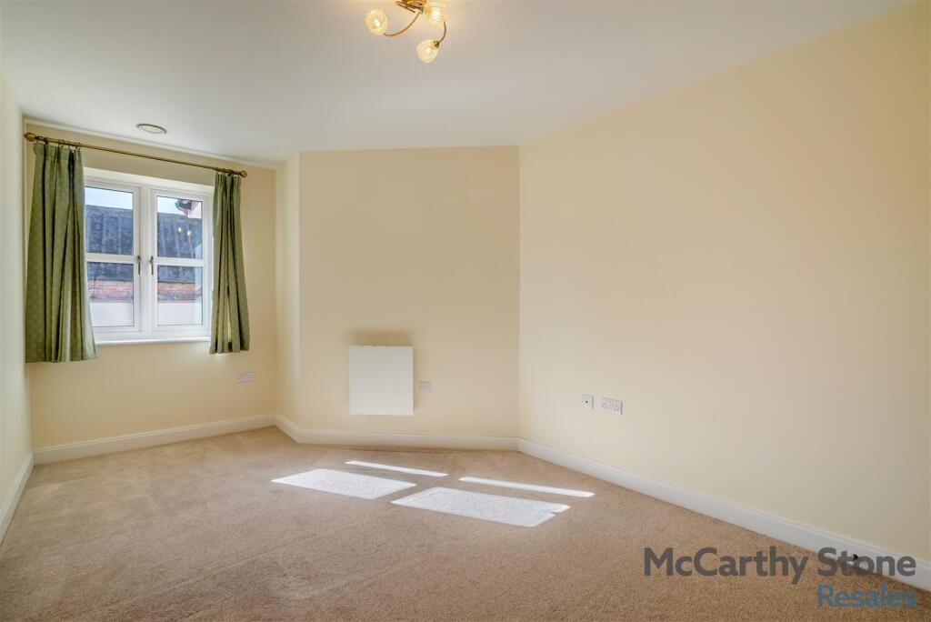 8644454-interior03.jpg