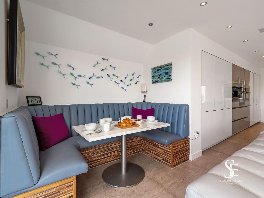 Kitchen seating