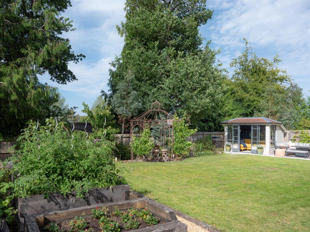 32 Studley Gardens-23.jpg