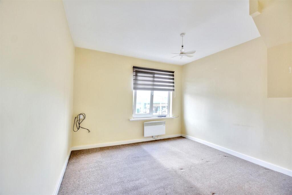 Flat Bedroom 1_1.jpeg