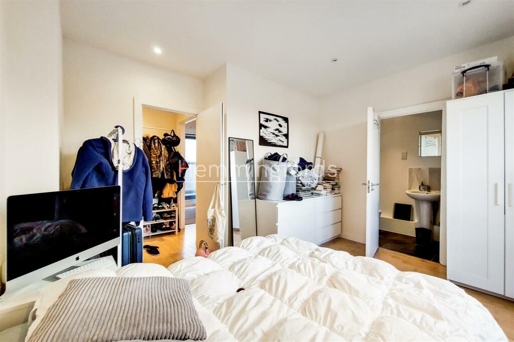 4_Bedroom-1.jpg