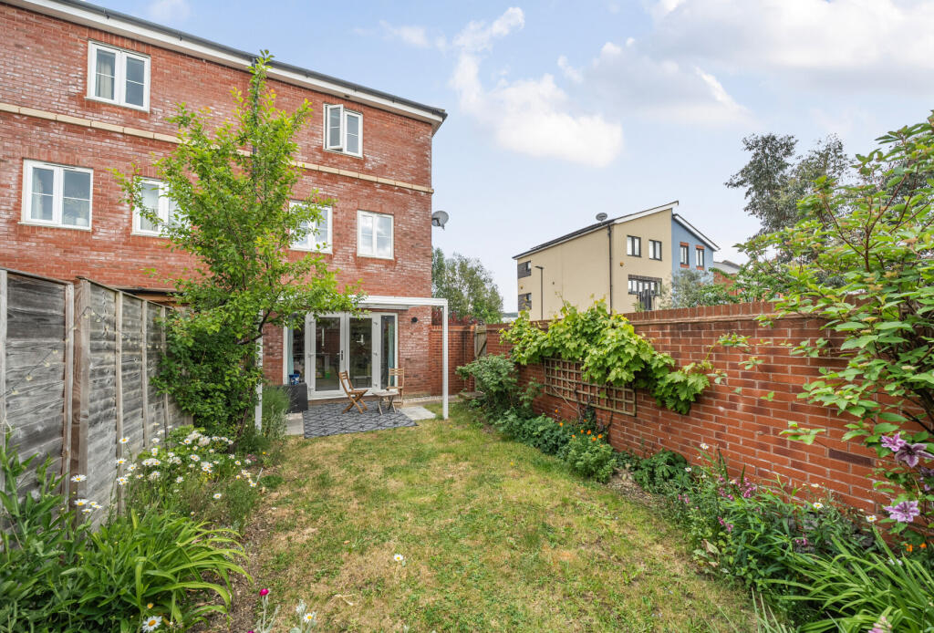 1294256-1-682b4d0...