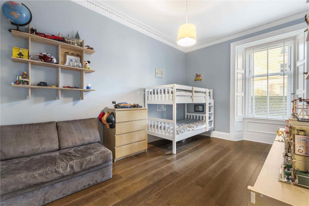 27 Falcon Gardens 41