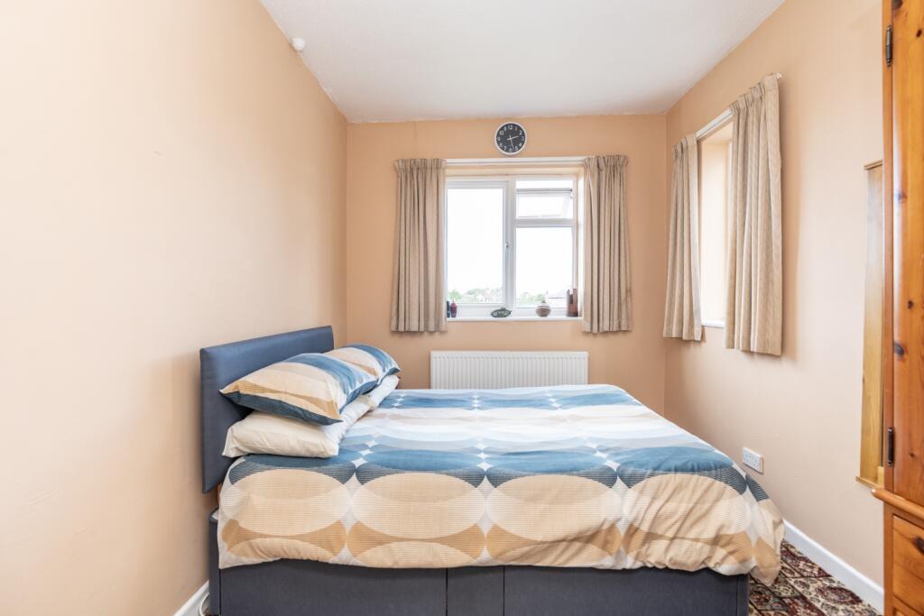 MAYORS WALK BEDROOM 3