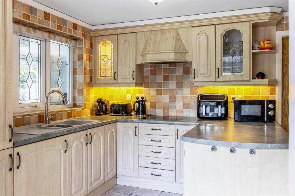 338 Cricklewood (Kirton End)-17.jpg