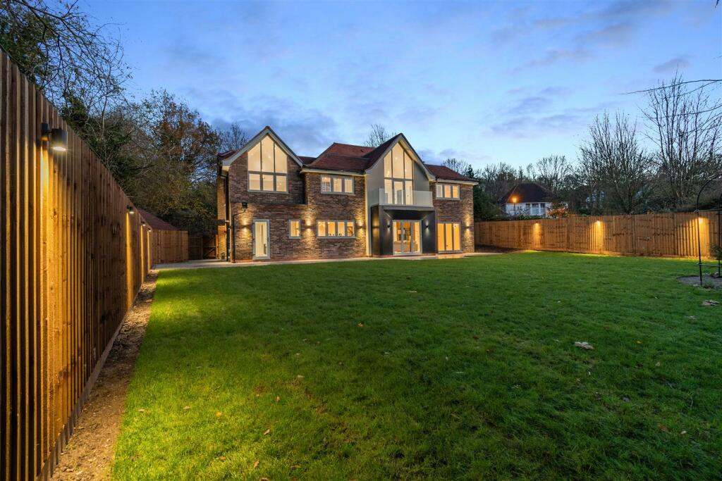 8628166-exterior46.jpg