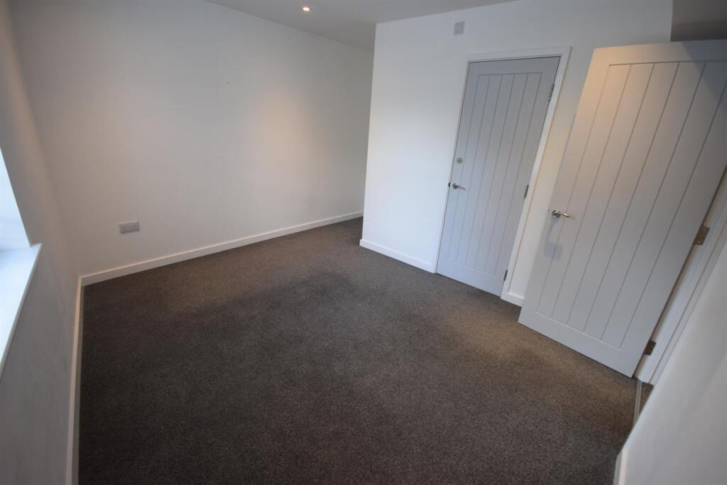 flat 1 birmingham road bedroom 2.png