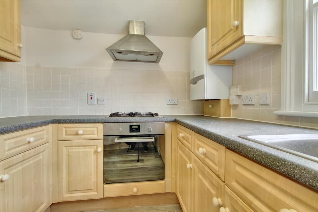3.KITCHEN.jpg