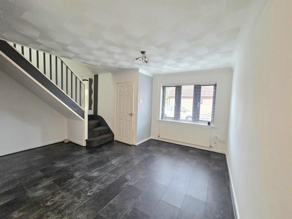 26 castel morgraig lounge.jpg