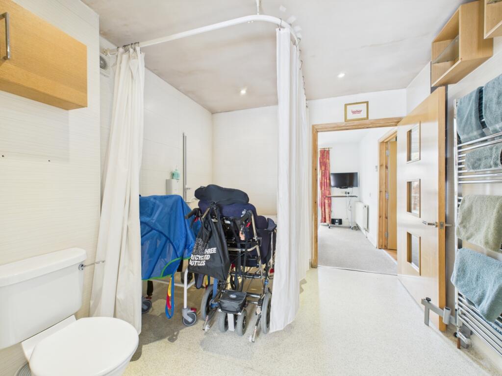 CAM03750G0-PR0046-STILL005