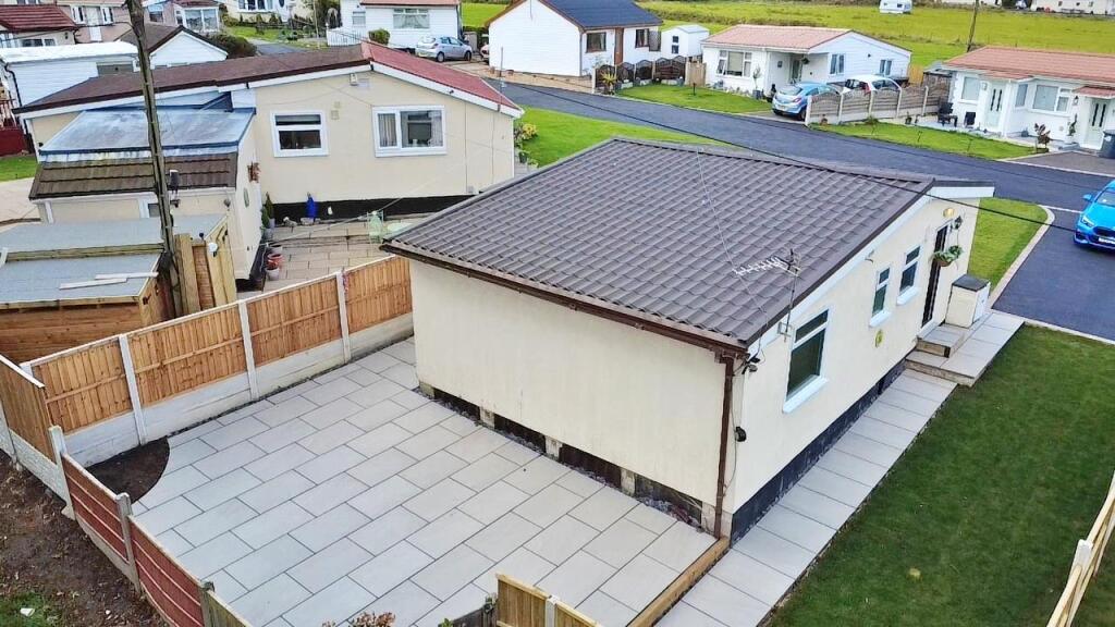 dji_fly_20251008_123505_0_1759923305704_photo_low_