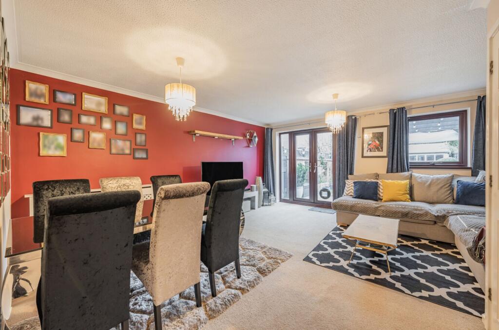Living Room/Diner
