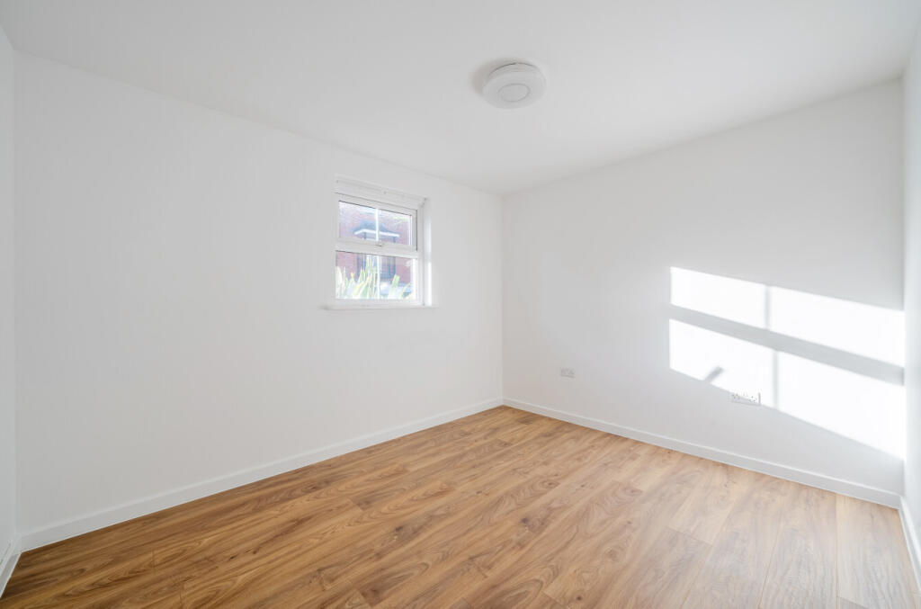 1386866-10-692edc...