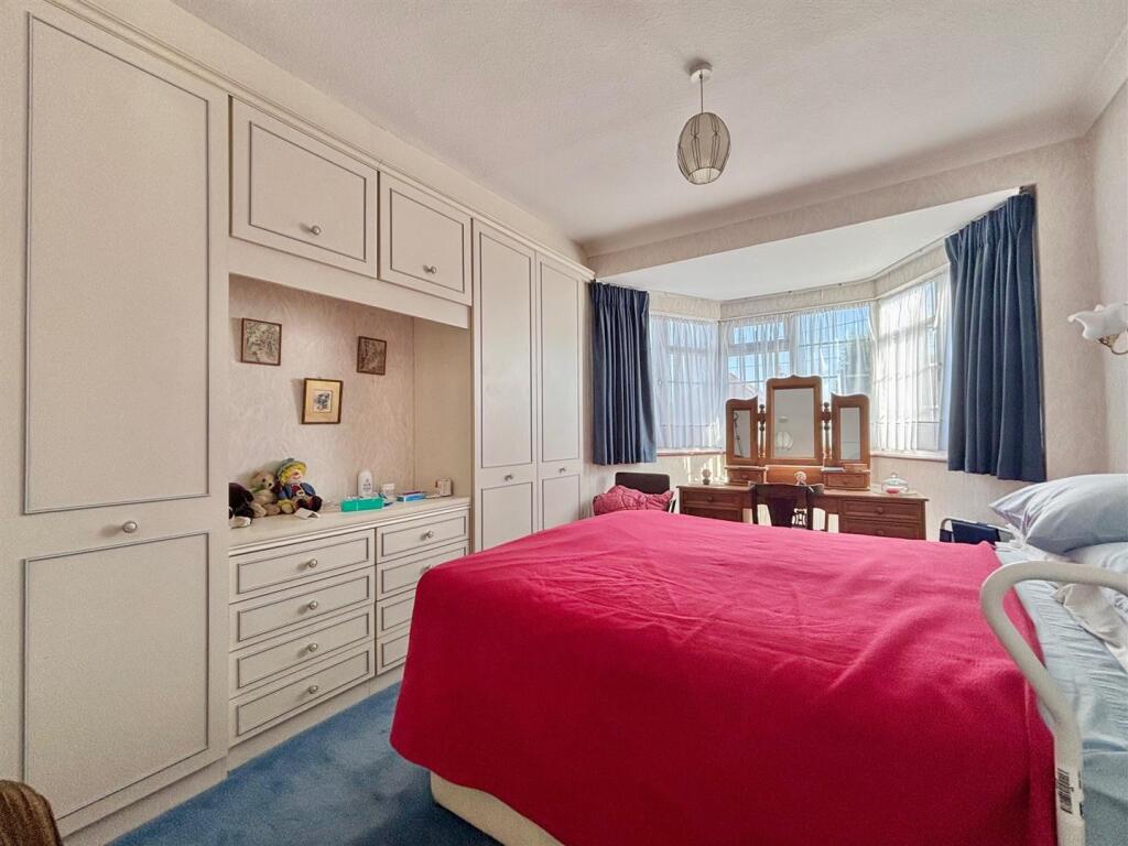 BED1.jpg