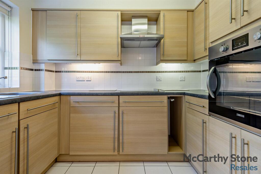 8667667-interior07-800.jpg