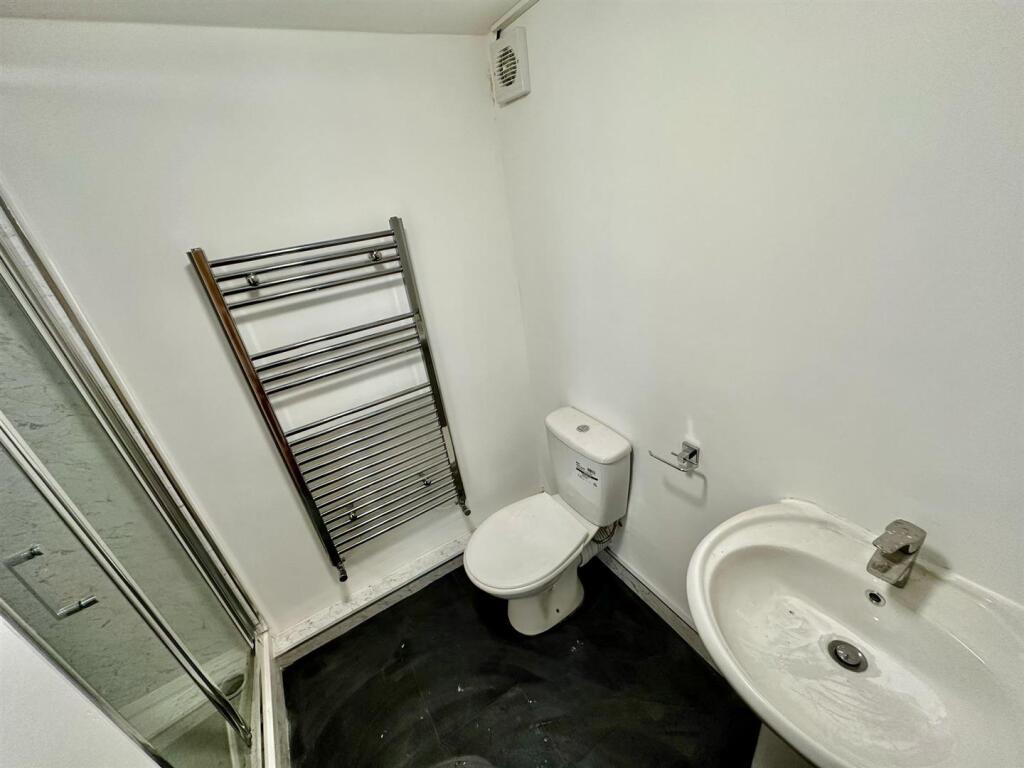 WhatsApp Image 2025-03-09 at 19.48.28_f5e9b501.jpg