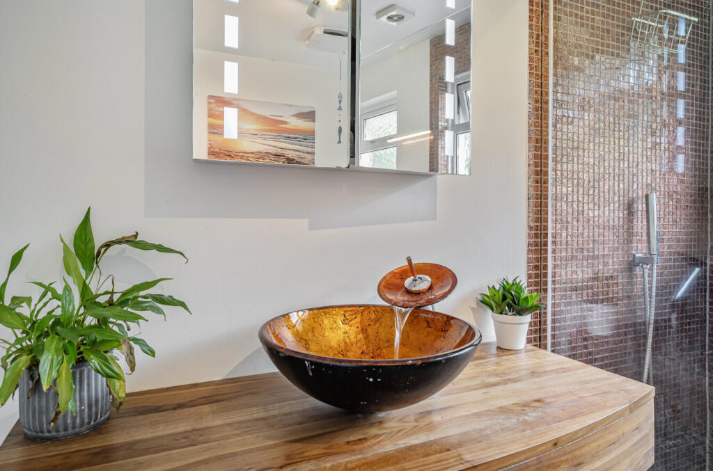 1354934-19-68cbfc...