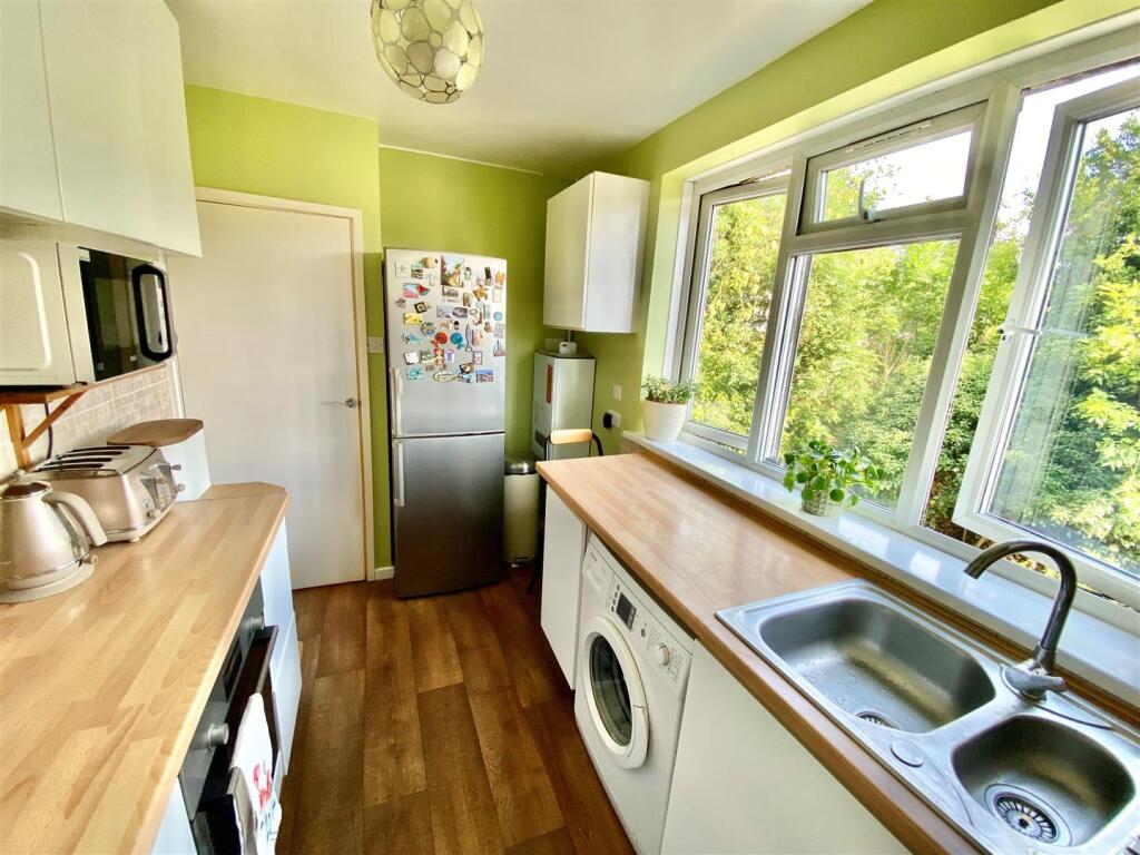 Kitchen 3.jpg