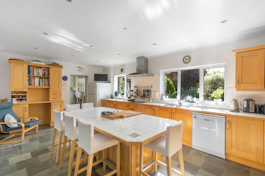 Kitchen/Breakfast