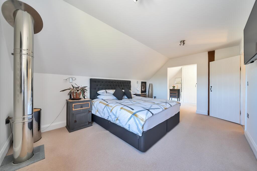 Bedroom 1 &amp; Ensuite Bathroom
